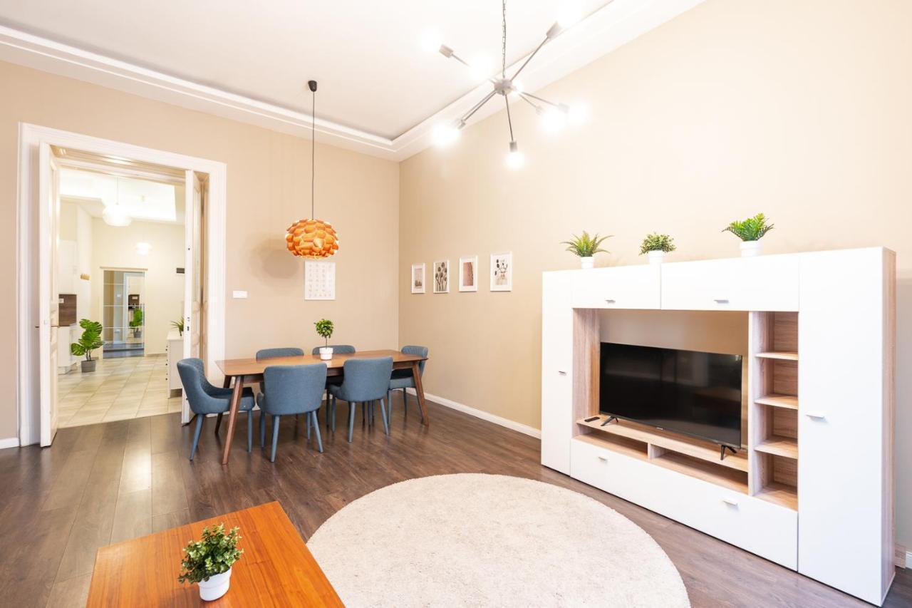 Spacious Luxury Apartment At The Heart Of Βουδαπέστη Εξωτερικό φωτογραφία