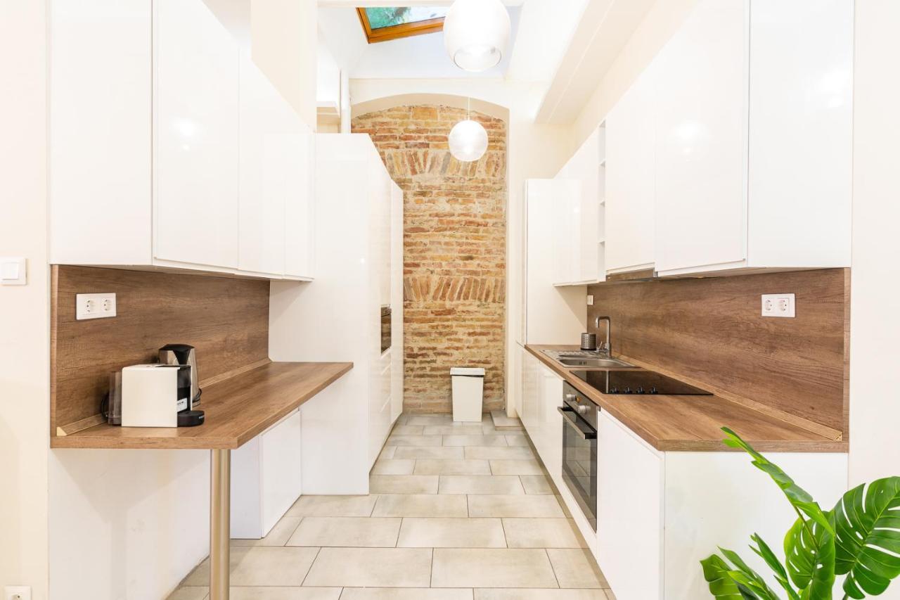 Spacious Luxury Apartment At The Heart Of Βουδαπέστη Εξωτερικό φωτογραφία