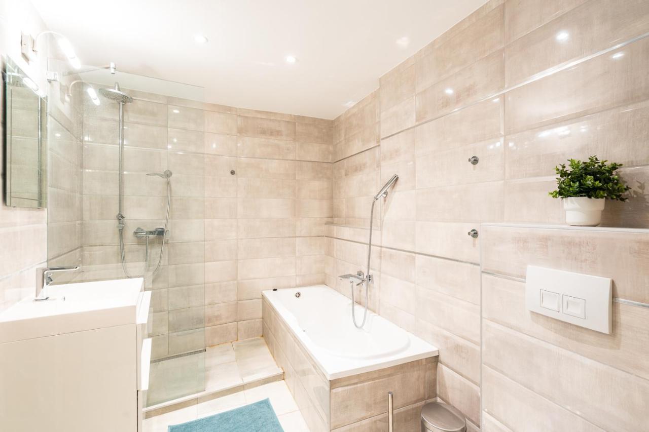 Spacious Luxury Apartment At The Heart Of Βουδαπέστη Εξωτερικό φωτογραφία